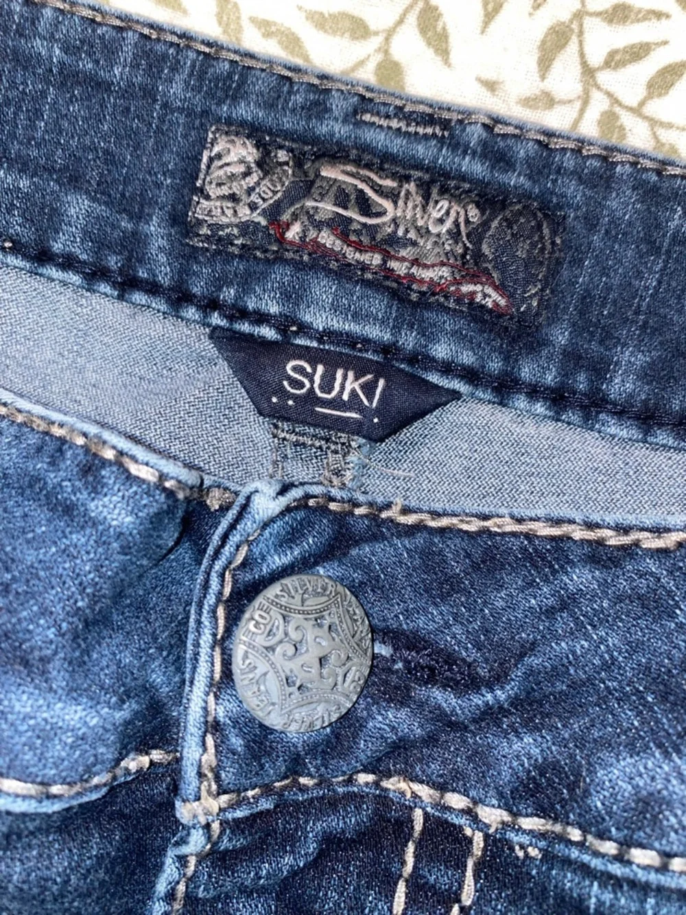 Silver‎ Jeans Suki Mid-Rise Dark Indigo Bootcut Jeans